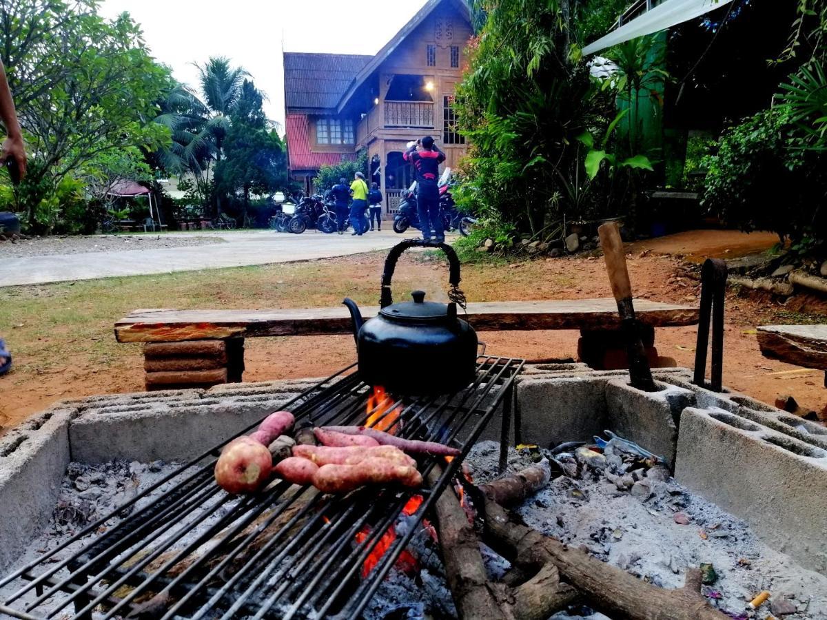 Crossroads House Mae Hong Son Exterior foto